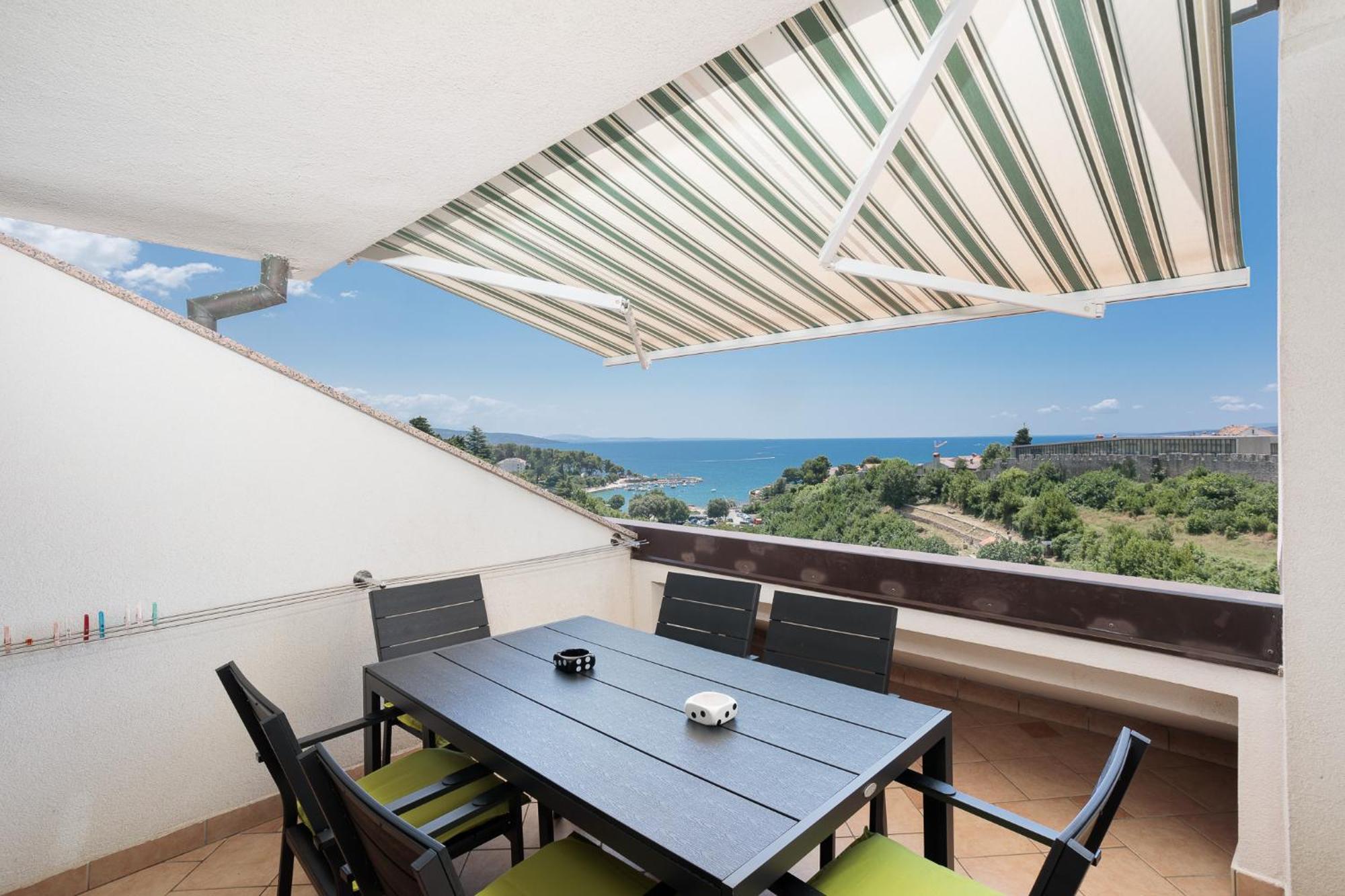 Apartments Delfin Krk Town Exterior photo